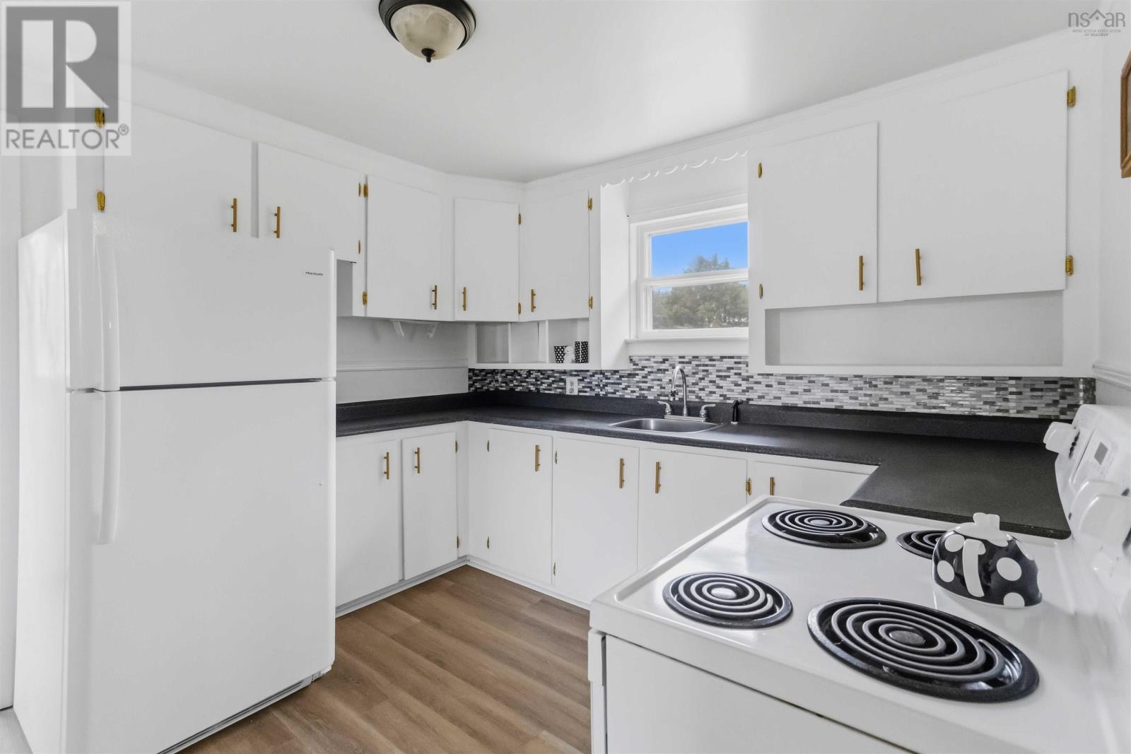 2 Kelly Street, Halifax, Nova Scotia  B3N 1W1 - Photo 12 - 202621275