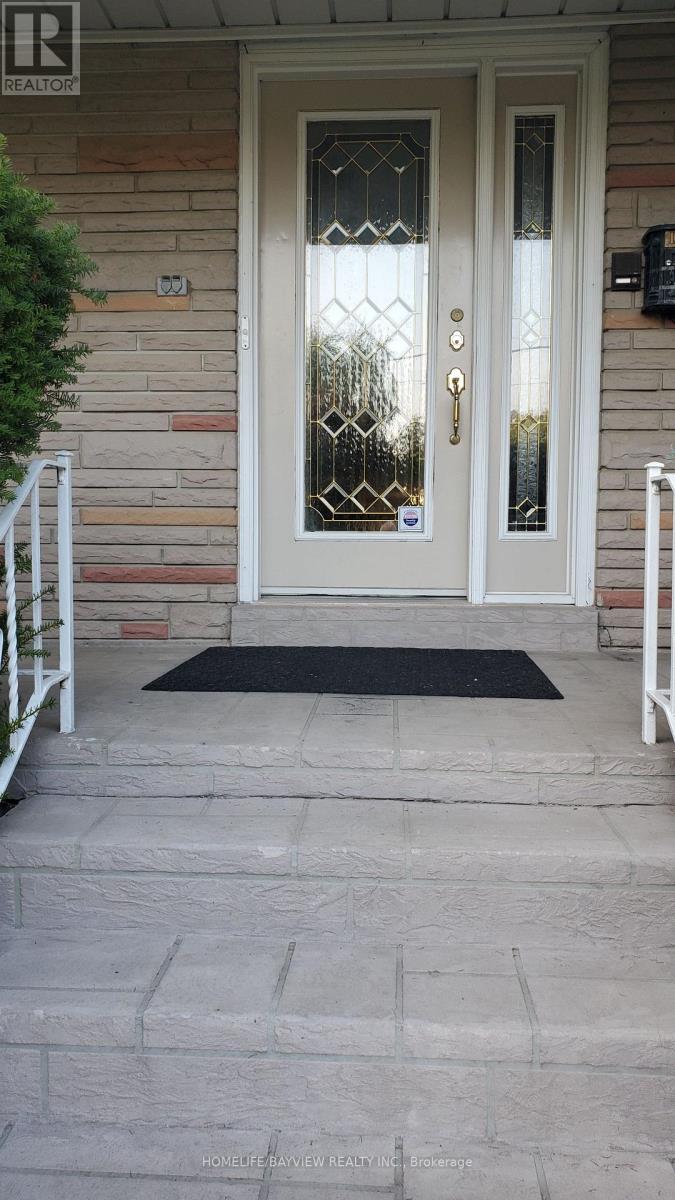 6 Restwell Crescent, Toronto, Ontario  M2K 2A2 - Photo 3 - C13705216