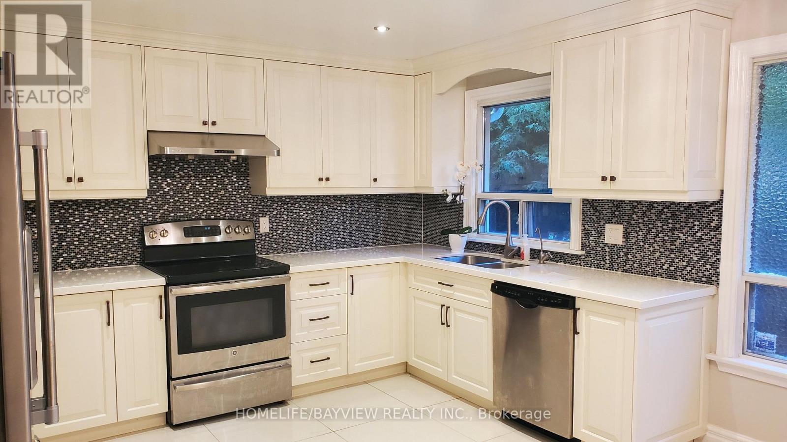 6 Restwell Crescent, Toronto, Ontario  M2K 2A2 - Photo 8 - C13705216