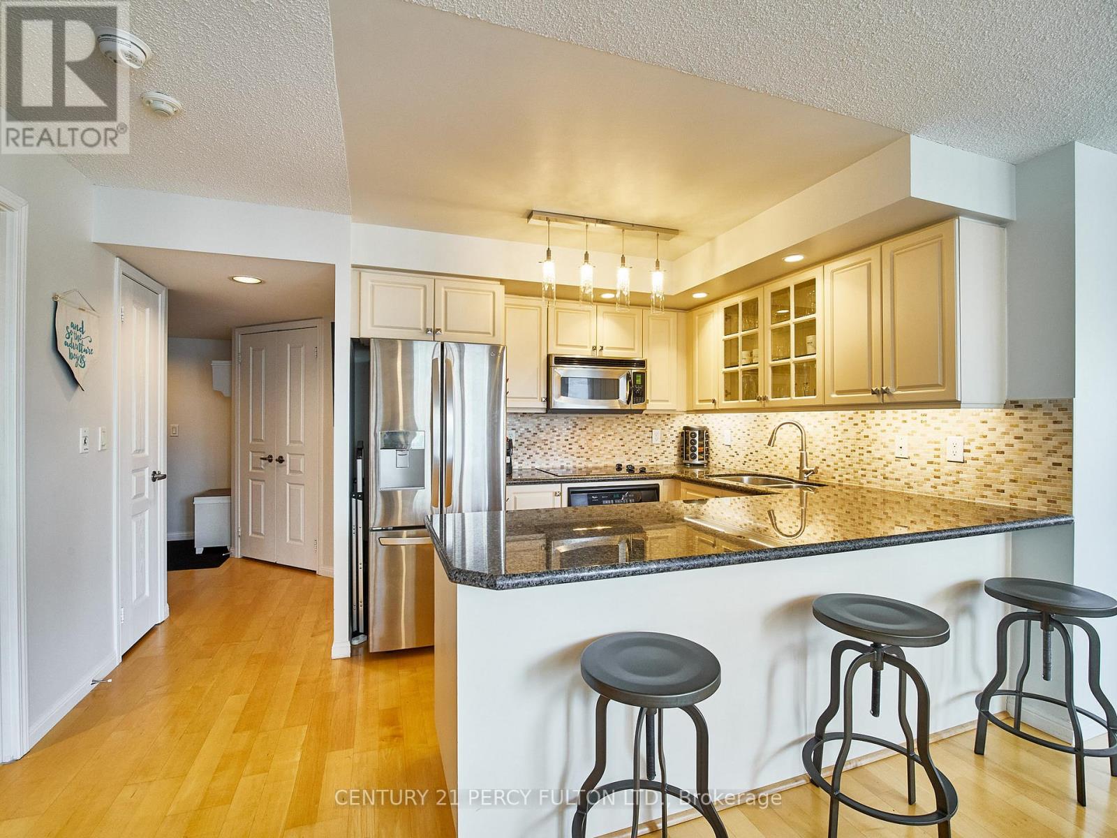 809 - 140 Simcoe Street, Toronto, Ontario  M5H 4E9 - Photo 10 - C13705248