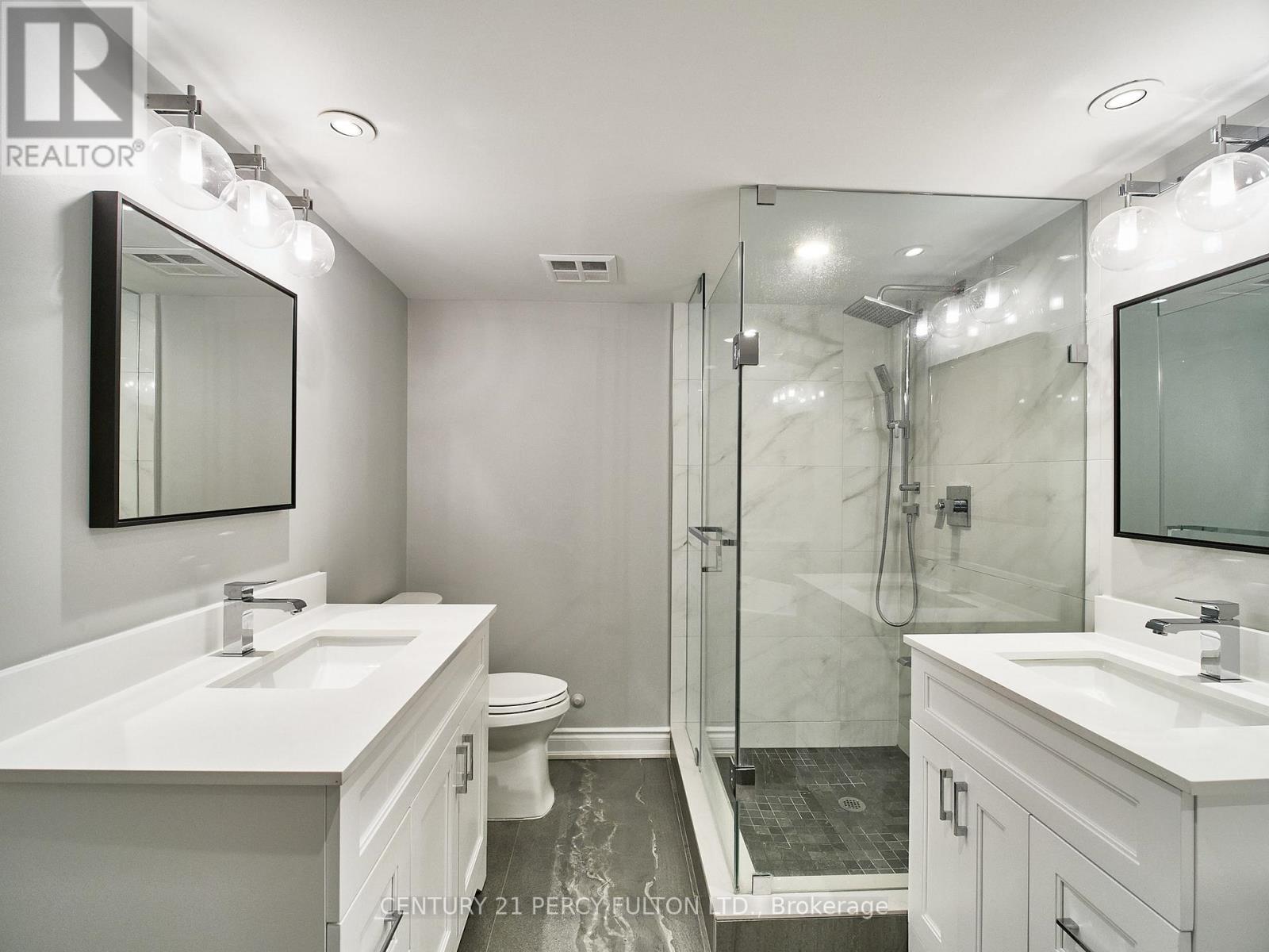 809 - 140 Simcoe Street, Toronto, Ontario  M5H 4E9 - Photo 14 - C13705248