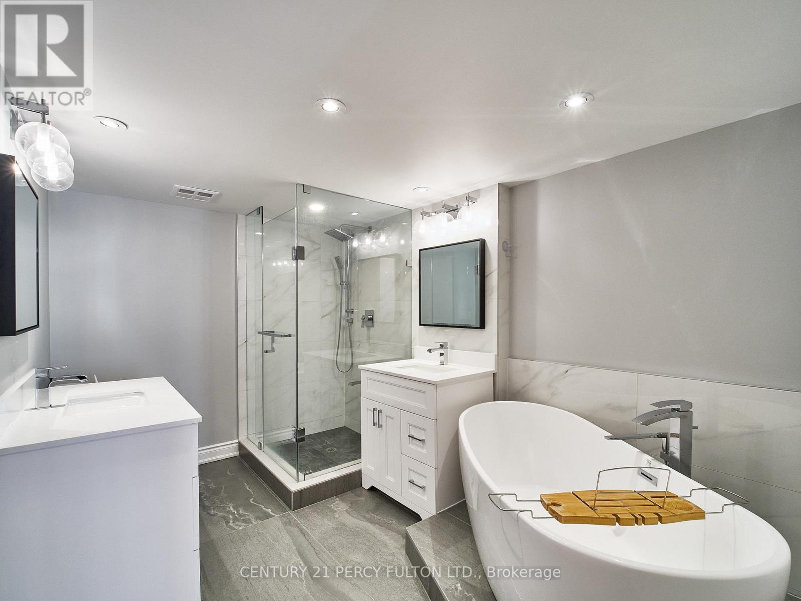 809 - 140 Simcoe Street, Toronto, Ontario  M5H 4E9 - Photo 16 - C13705248