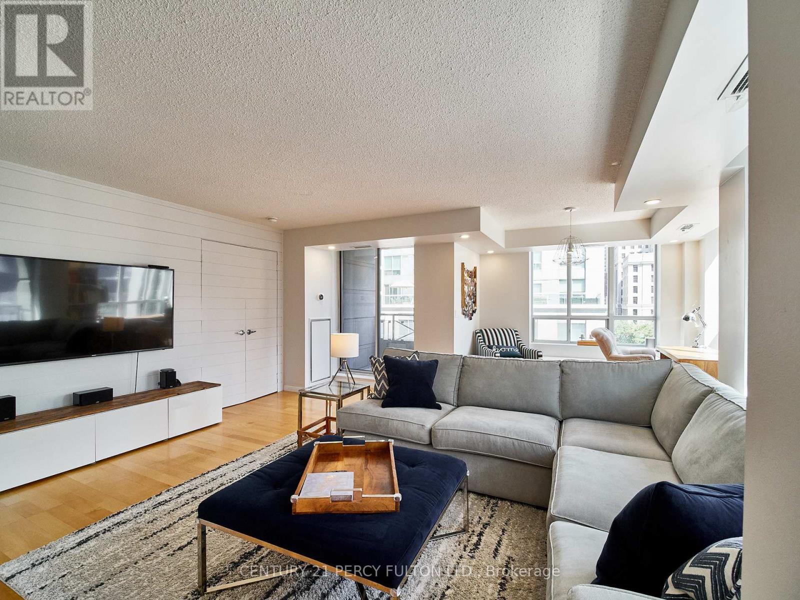 809 - 140 Simcoe Street, Toronto, Ontario  M5H 4E9 - Photo 6 - C13705248