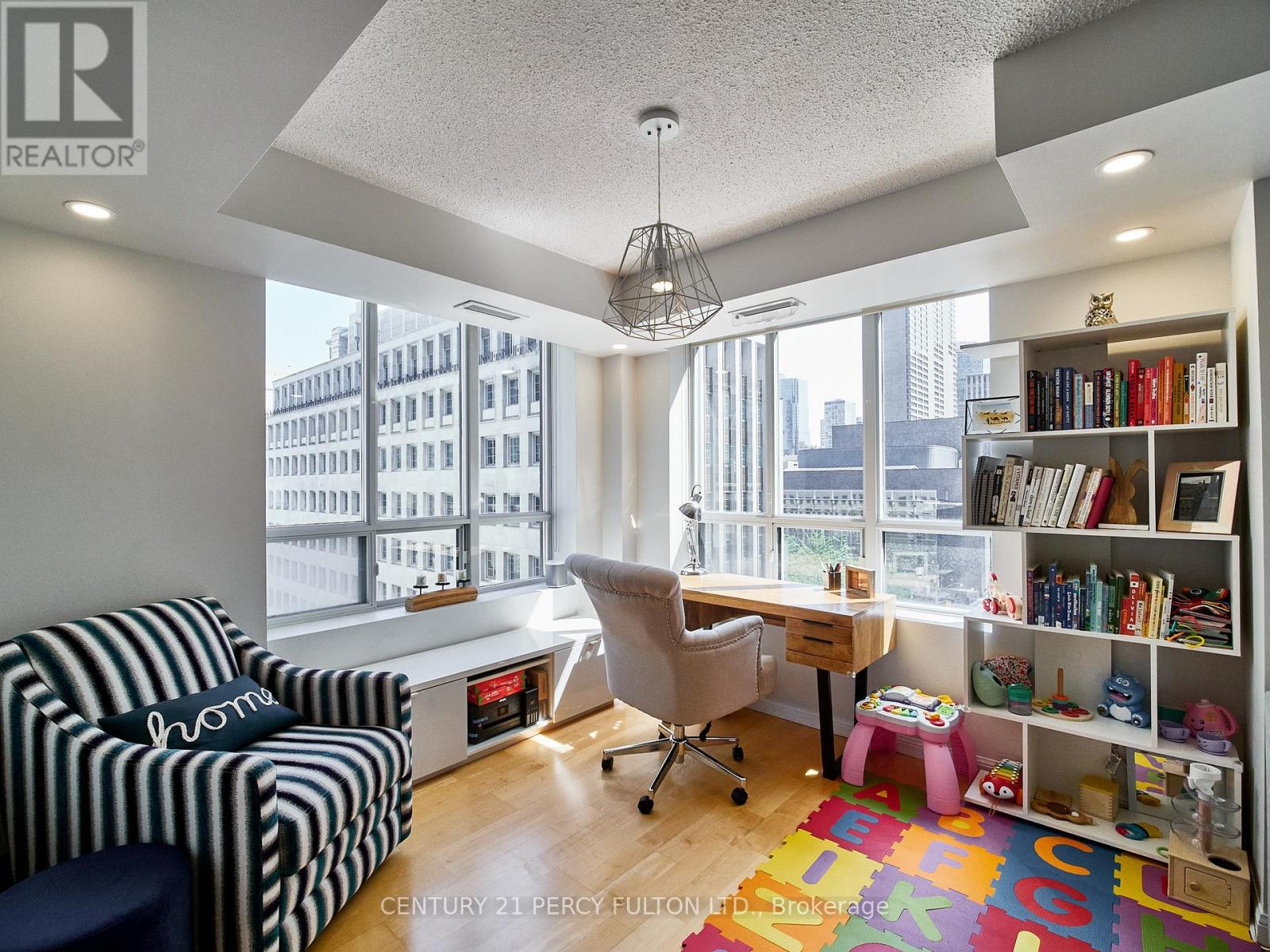 809 - 140 Simcoe Street, Toronto, Ontario  M5H 4E9 - Photo 8 - C13705248