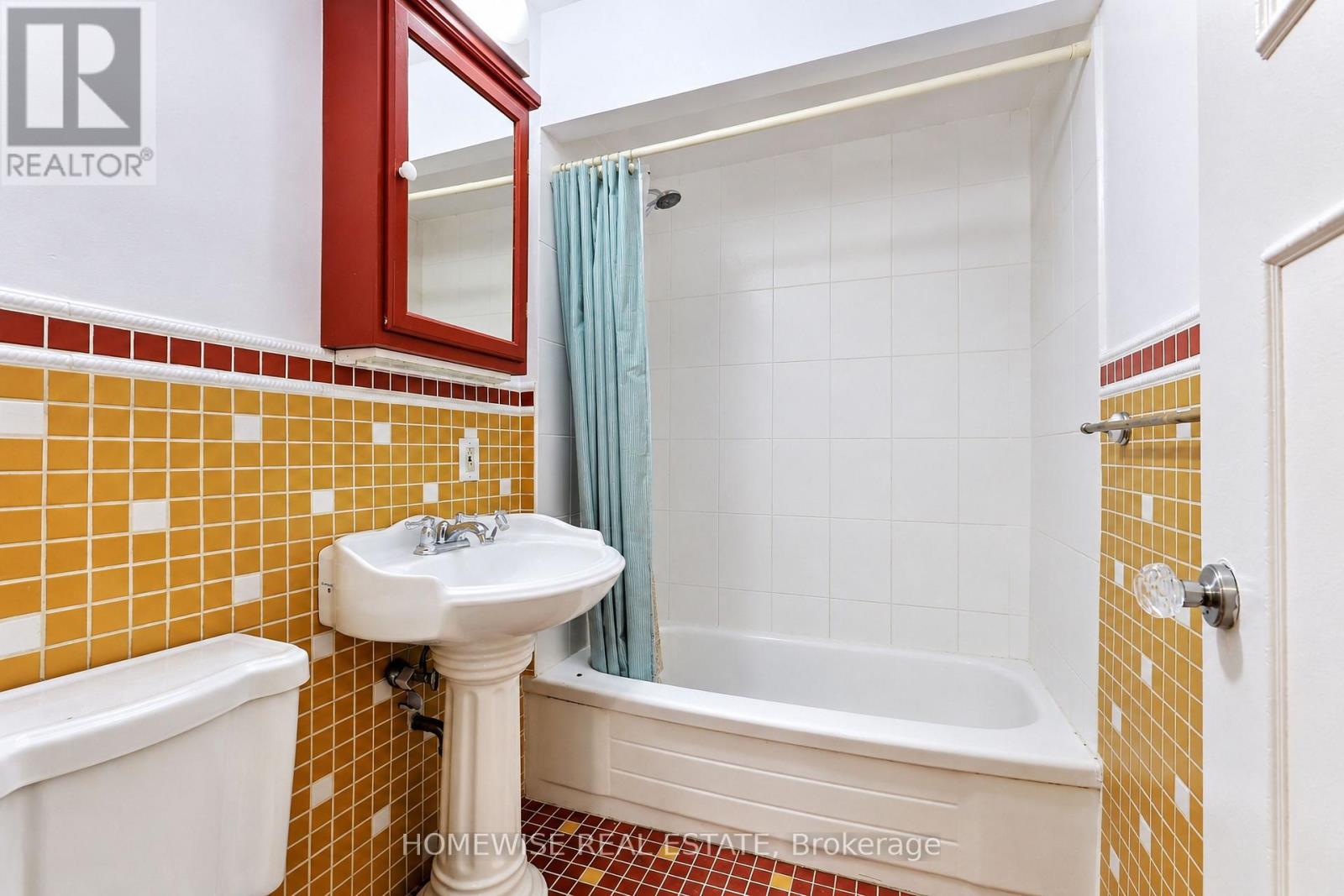 401 - 740 Eglinton Avenue, Toronto, Ontario  M5N 1C4 - Photo 18 - C13705292