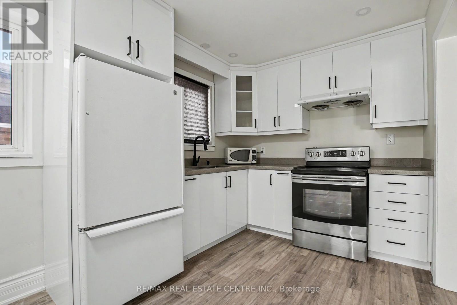 46 Northwood Drive, Brampton, Ontario  L6X 2L2 - Photo 12 - W13705222