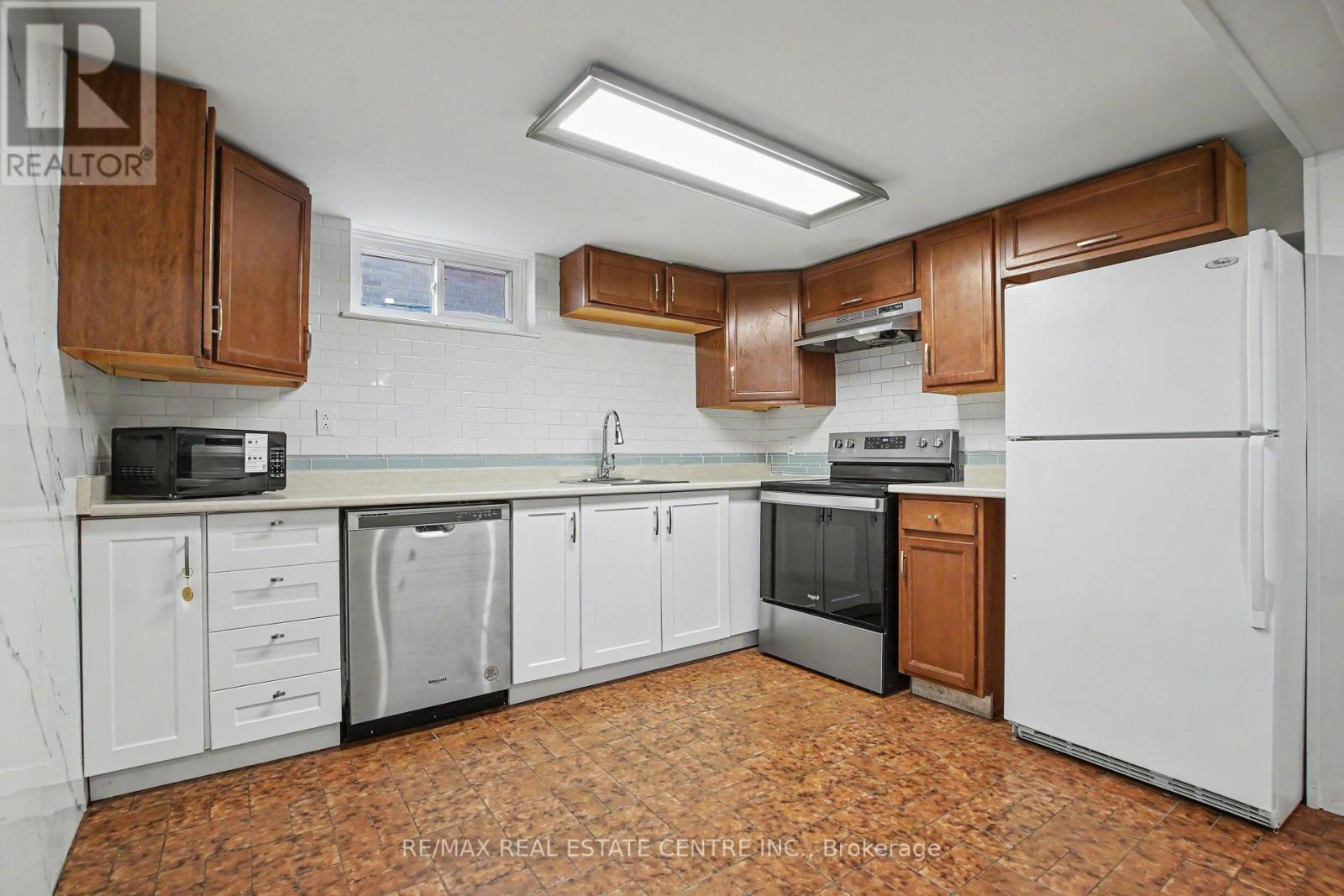 46 Northwood Drive, Brampton, Ontario  L6X 2L2 - Photo 34 - W13705222