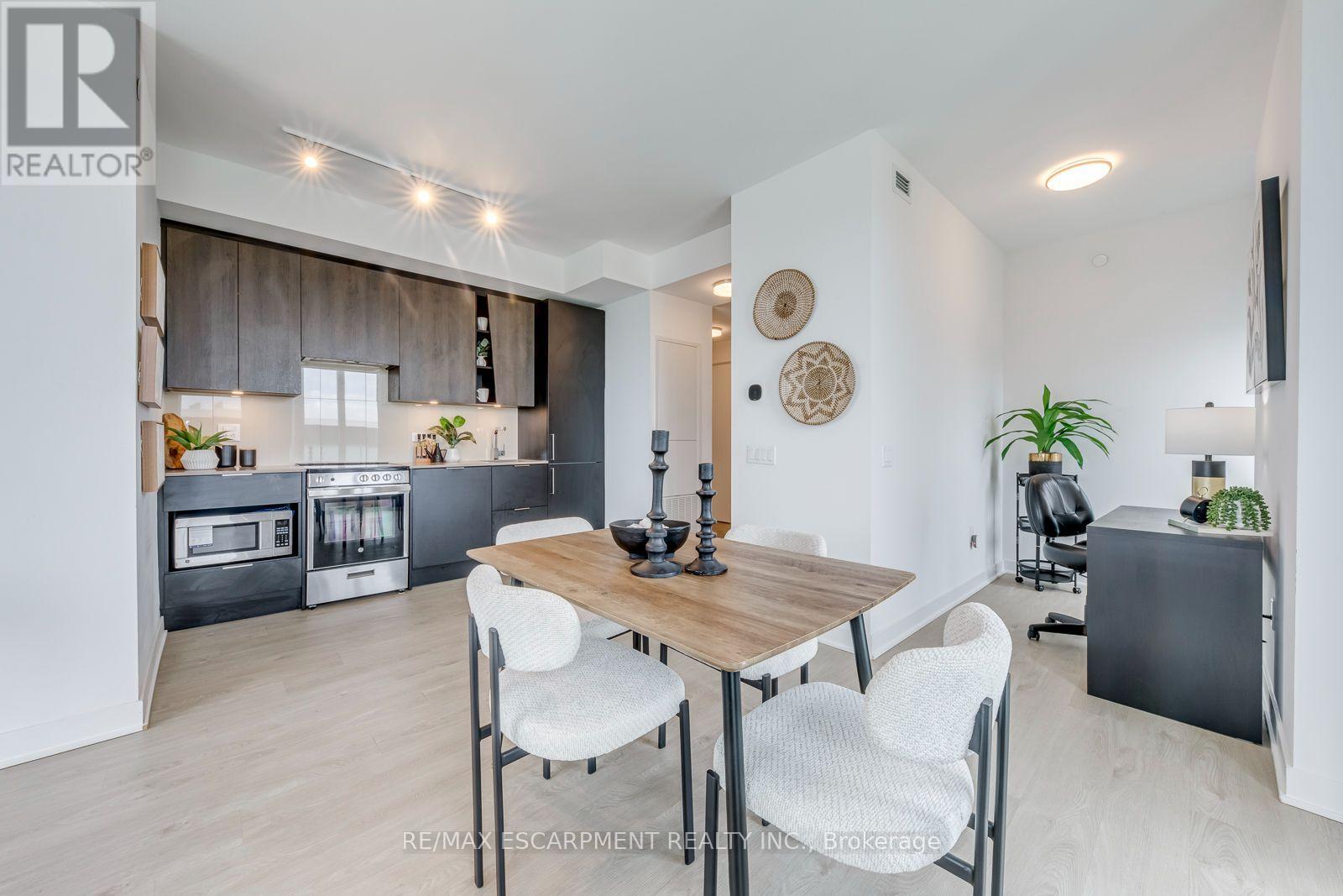 5010 - 3900 Confederation Parkway, Mississauga, Ontario  L5B 0M3 - Photo 10 - W13705234