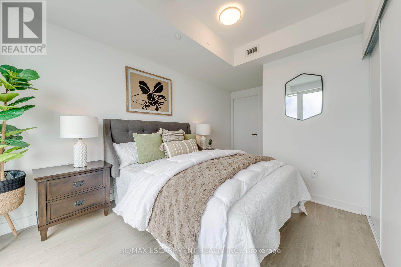 5010 - 3900 Confederation Parkway, Mississauga, Ontario  L5B 0M3 - Photo 16 - W13705234