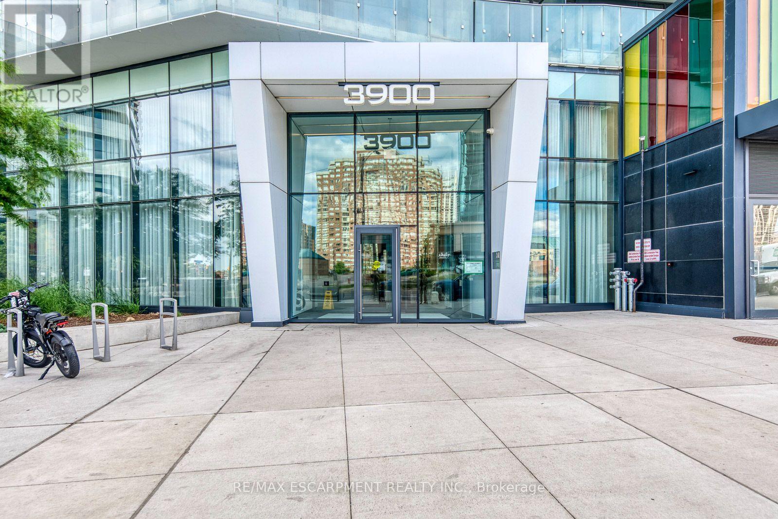 5010 - 3900 Confederation Parkway, Mississauga, Ontario  L5B 0M3 - Photo 2 - W13705234