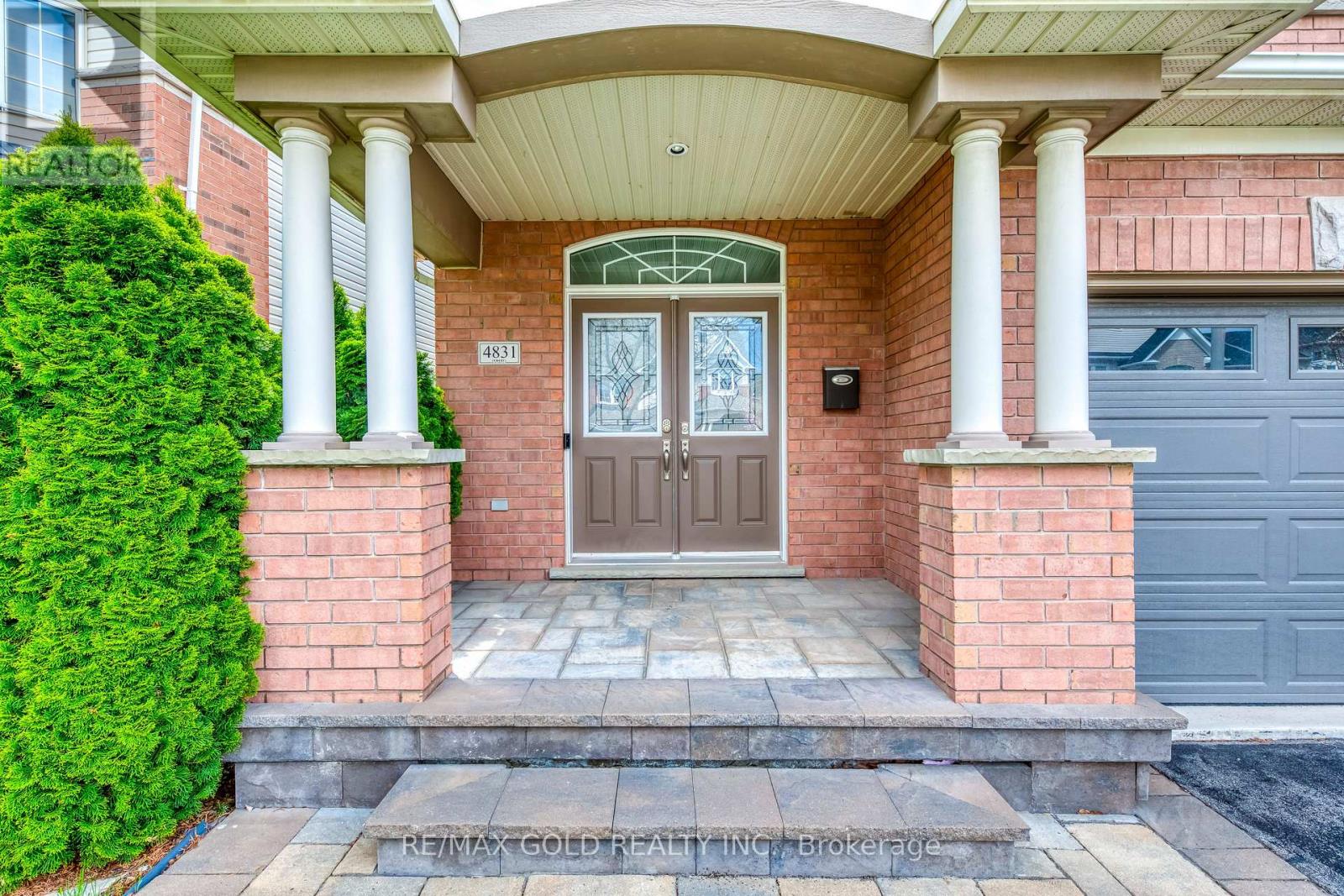 4831 Columbus Drive, Burlington, Ontario  L7M 0J4 - Photo 4 - W13705250