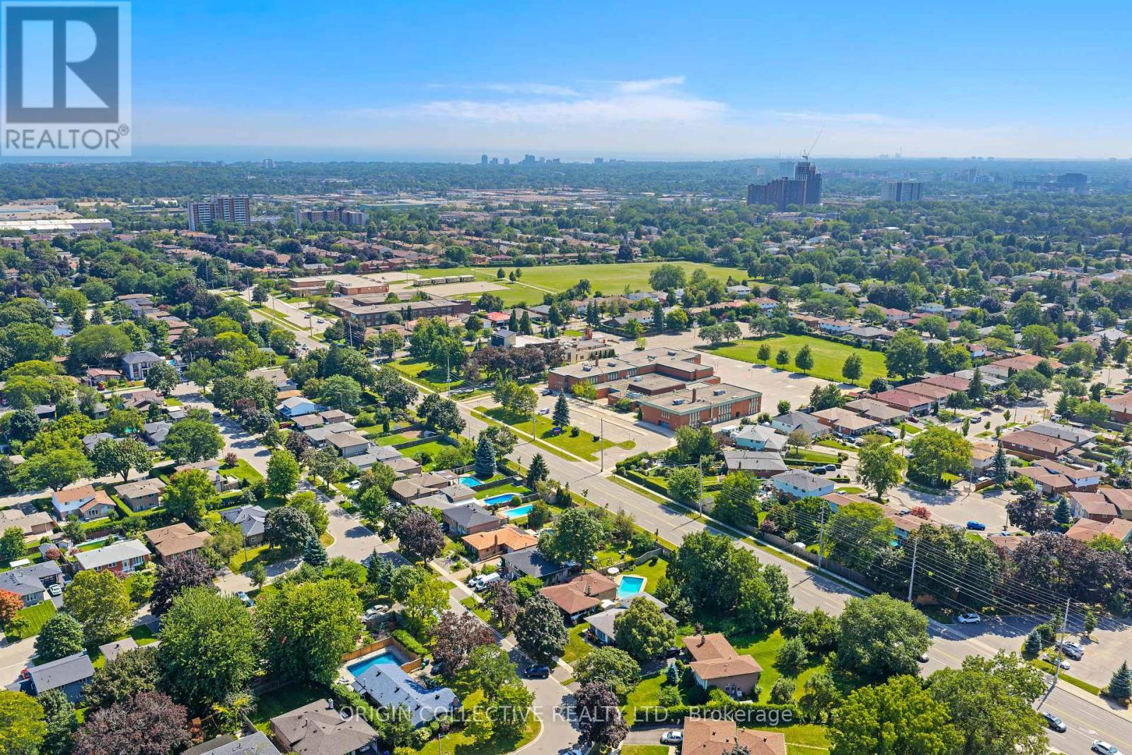 983 Parthia Crescent, Mississauga, Ontario  L4Y 2K9 - Photo 47 - W13705252