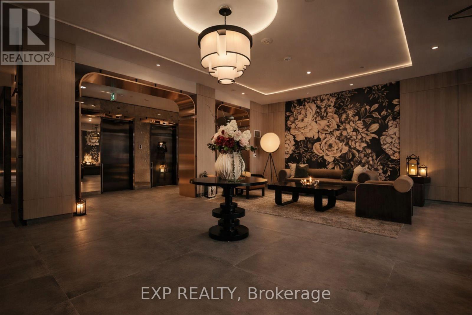 811 - 556 Marlee Avenue, Toronto, Ontario M6B 0B1 - Photo 4 - W13705274