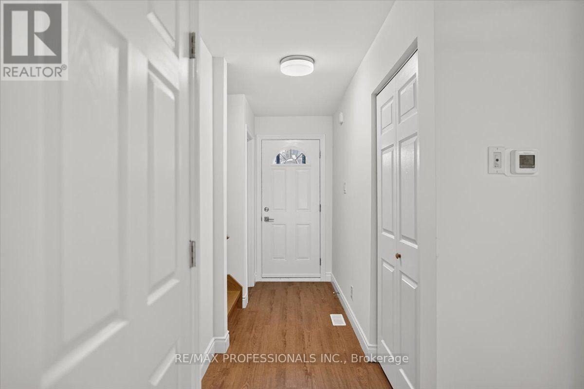6 - 2687 Bromsgrove Road, Mississauga, Ontario  L5J 4C6 - Photo 2 - W13705282
