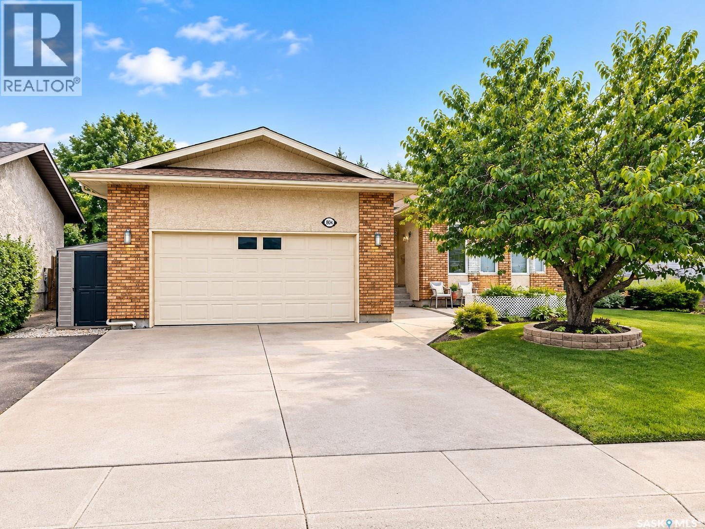 2906 Huget Place, Regina, Saskatchewan  S4V 1M5 - Photo 3 - SK046437