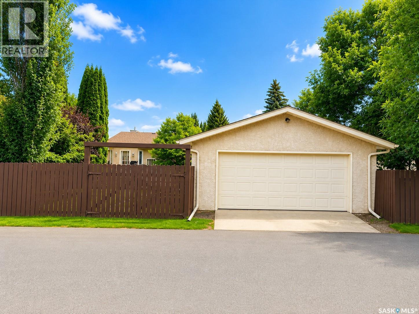 2906 Huget Place, Regina, Saskatchewan  S4V 1M5 - Photo 4 - SK046437