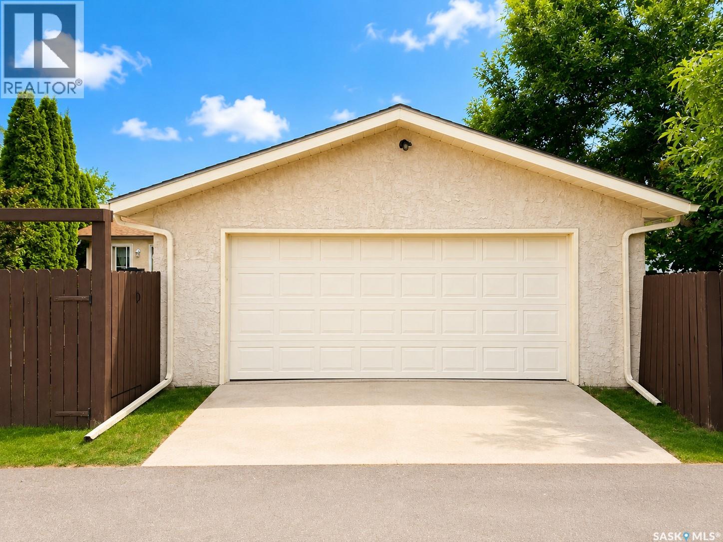 2906 Huget Place, Regina, Saskatchewan  S4V 1M5 - Photo 5 - SK046437