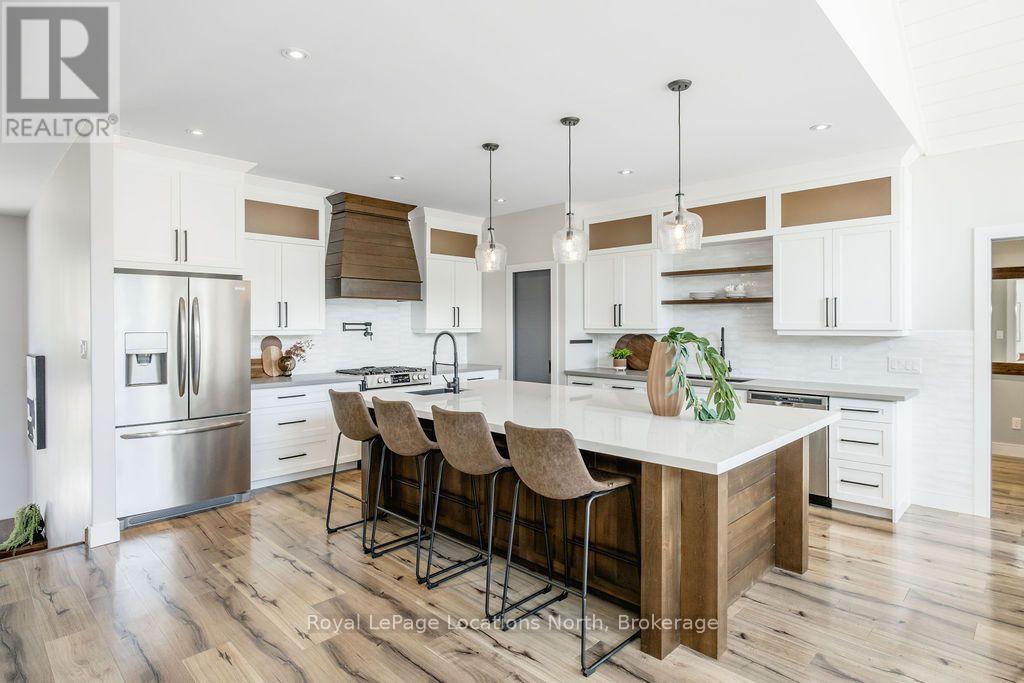 116 Mamie Avenue, Wasaga Beach, Ontario  L9Z 2P6 - Photo 10 - S13704580