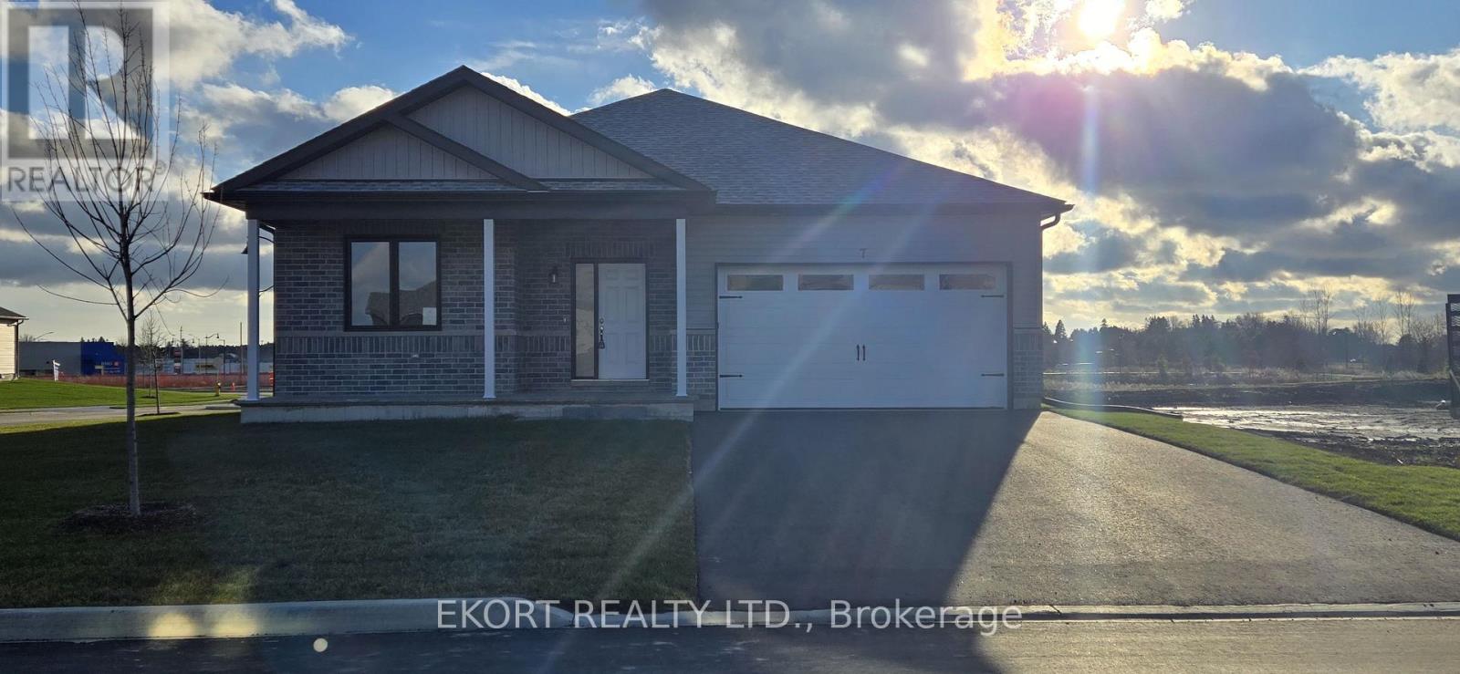 7 French Street, Prince Edward County, Ontario  K0K 2T0 - Photo 1 - X13705312