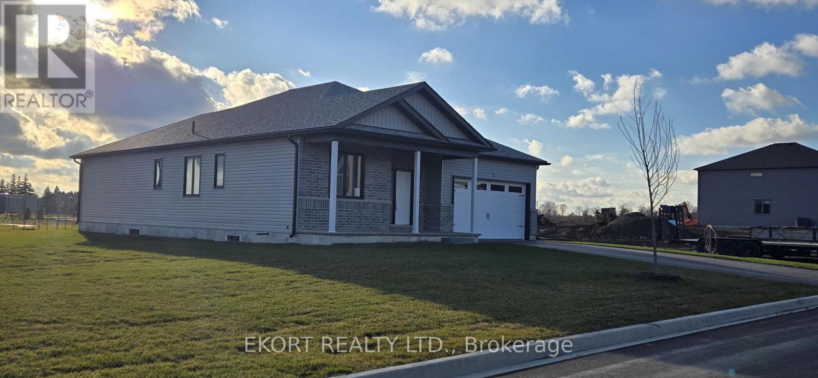 7 French Street, Prince Edward County, Ontario  K0K 2T0 - Photo 2 - X13705312