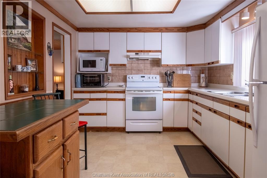 8760 Doyle Line, Chatham-Kent, Ontario  N7M 5J3 - Photo 6 - 26020516