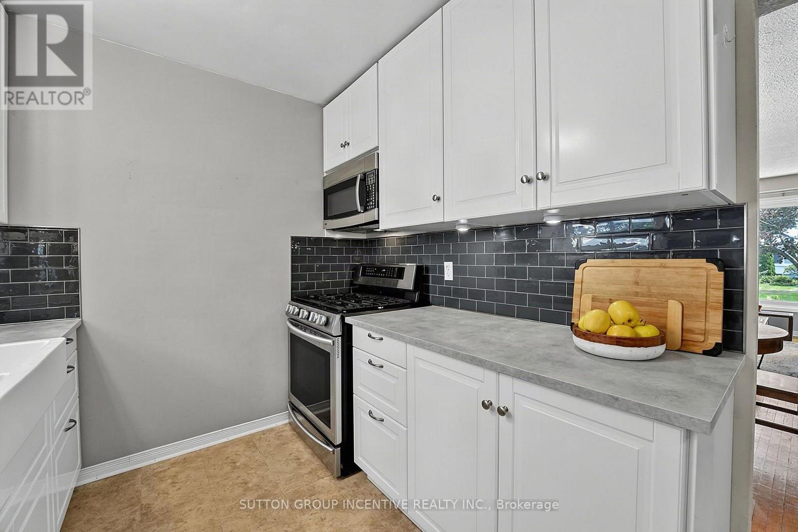 35 Jills Court, Barrie, Ontario  L4M 4L6 - Photo 21 - S13705324
