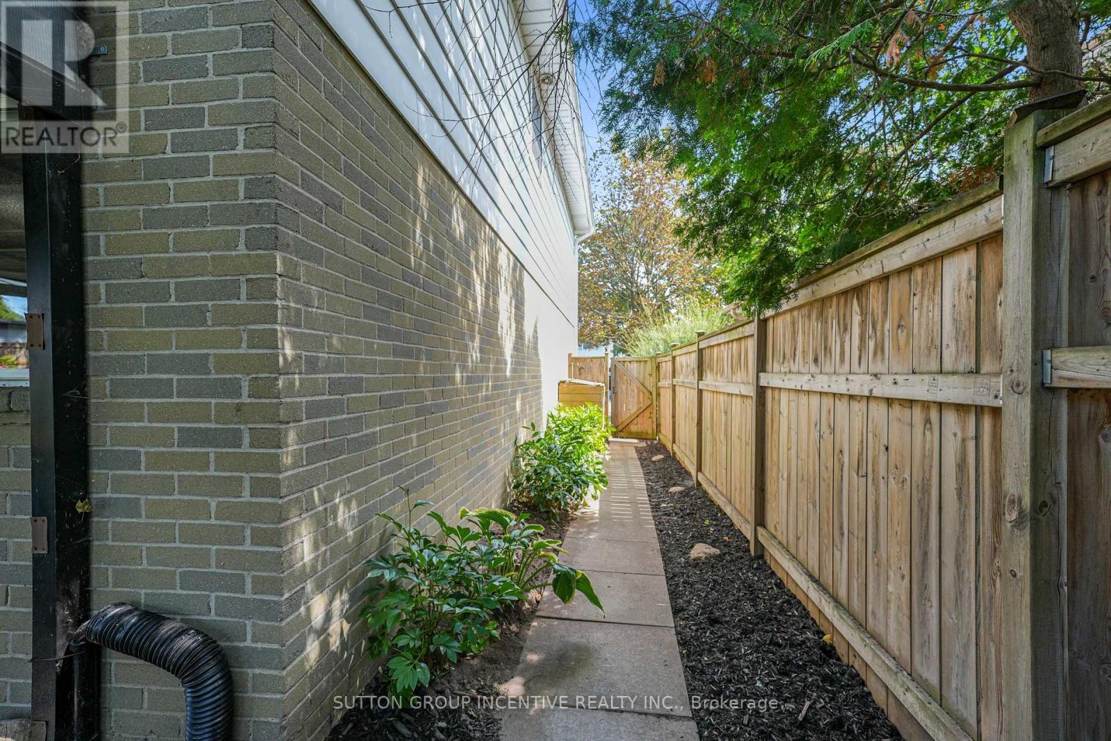 35 Jills Court, Barrie, Ontario  L4M 4L6 - Photo 42 - S13705324