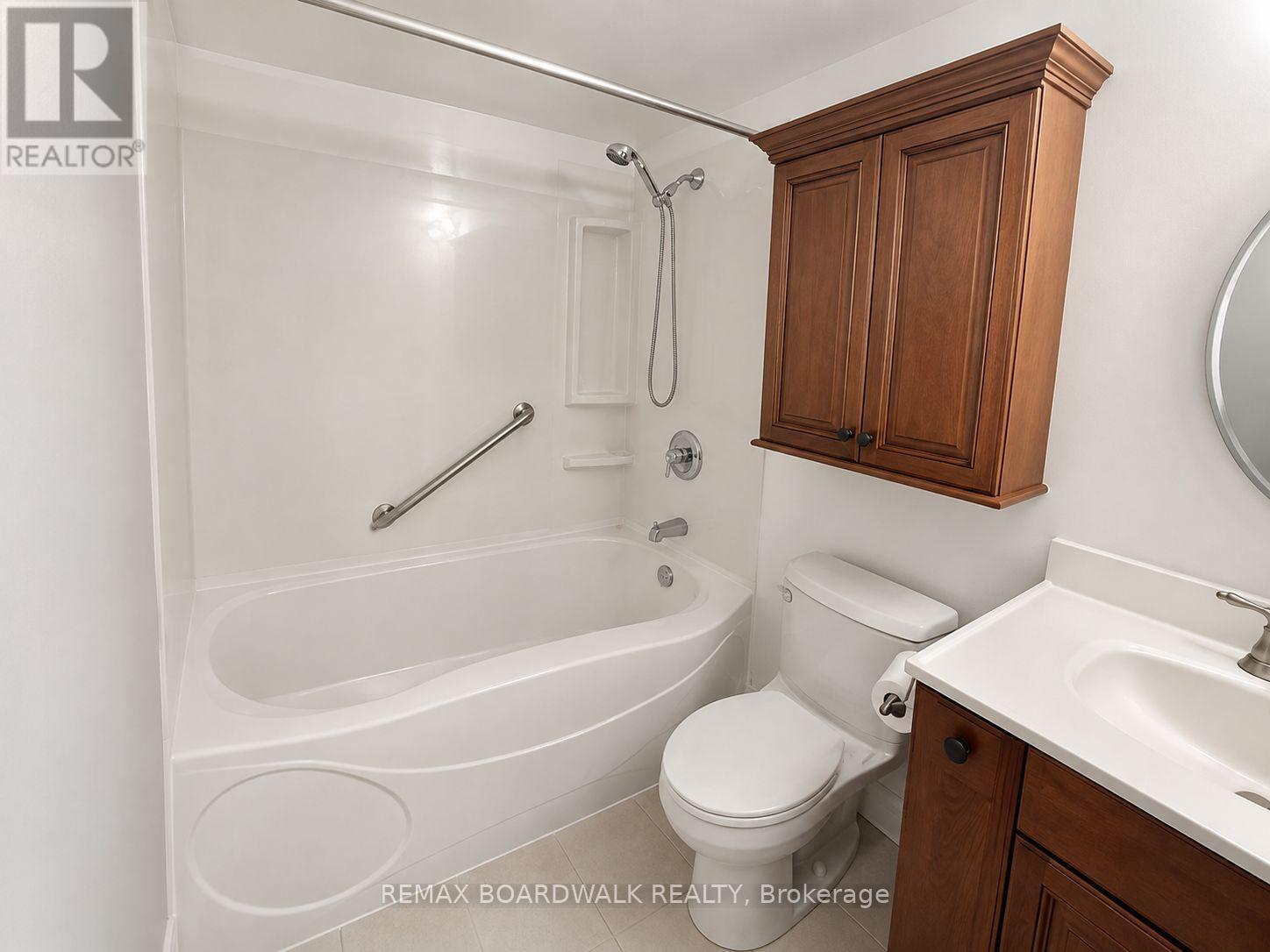 407 - 555 Brittany Drive, Ottawa, Ontario  K1K 4C5 - Photo 5 - X13547992
