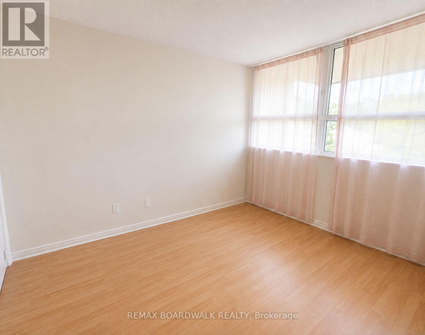 407 - 555 Brittany Drive, Ottawa, Ontario  K1K 4C5 - Photo 6 - X13547992