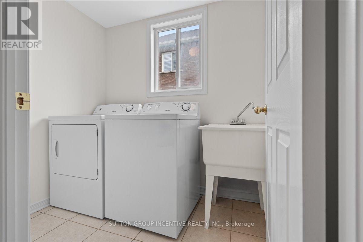 1200 Mary-Lou Street, Innisfil, Ontario  L9S 0C1 - Photo 8 - N13585022