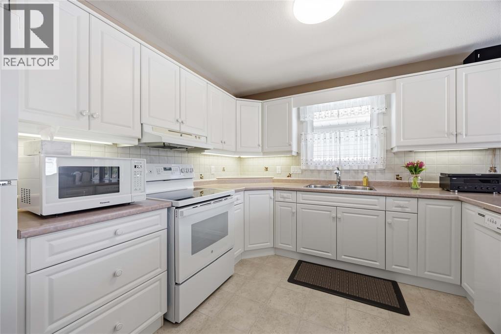 5700 Blackwell Sideroad Unit# 71, Sarnia, Ontario  N7B 1B7 - Photo 12 - 26020413