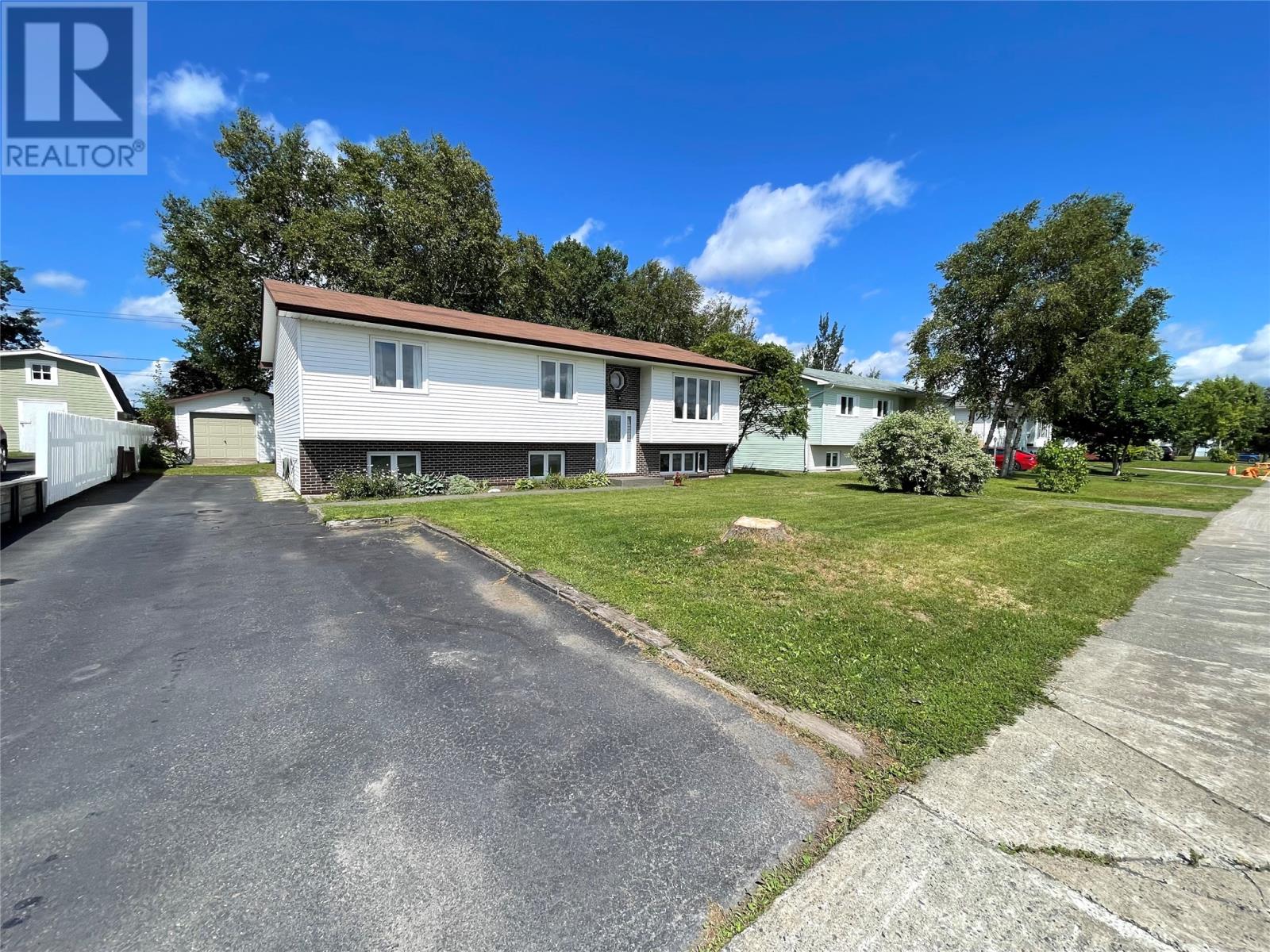 19 Gardner Street, Grand Falls-Windsor, Newfoundland & Labrador  A2A 2X7 - Photo 2 - 1302178