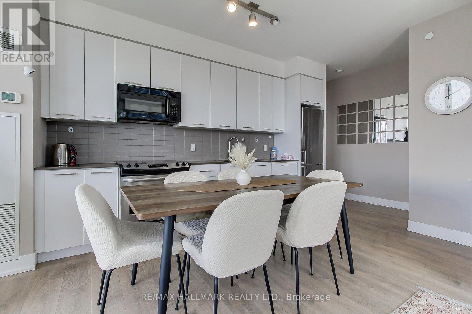 910 - 9471 Yonge Street, Richmond Hill, Ontario  L4C 0Z5 - Photo 10 - N13705364