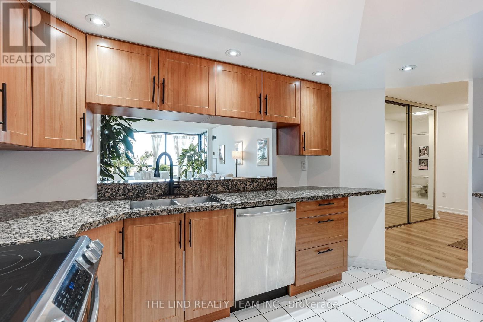 1402 - 7440 Bathurst Street, Vaughan, Ontario  L4J 7K8 - Photo 11 - N13705368