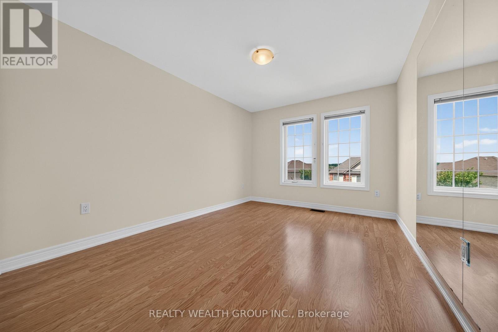 35 Matthewson Avenue, Bradford West Gwillimbury, Ontario  L3Z 0P3 - Photo 16 - N13705370