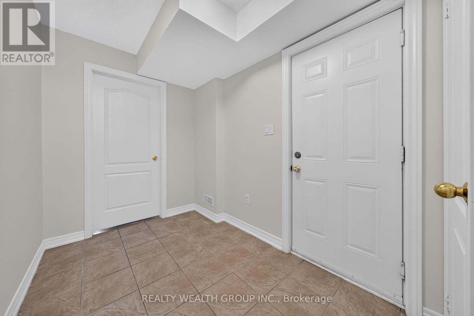 35 Matthewson Avenue, Bradford West Gwillimbury, Ontario  L3Z 0P3 - Photo 23 - N13705370