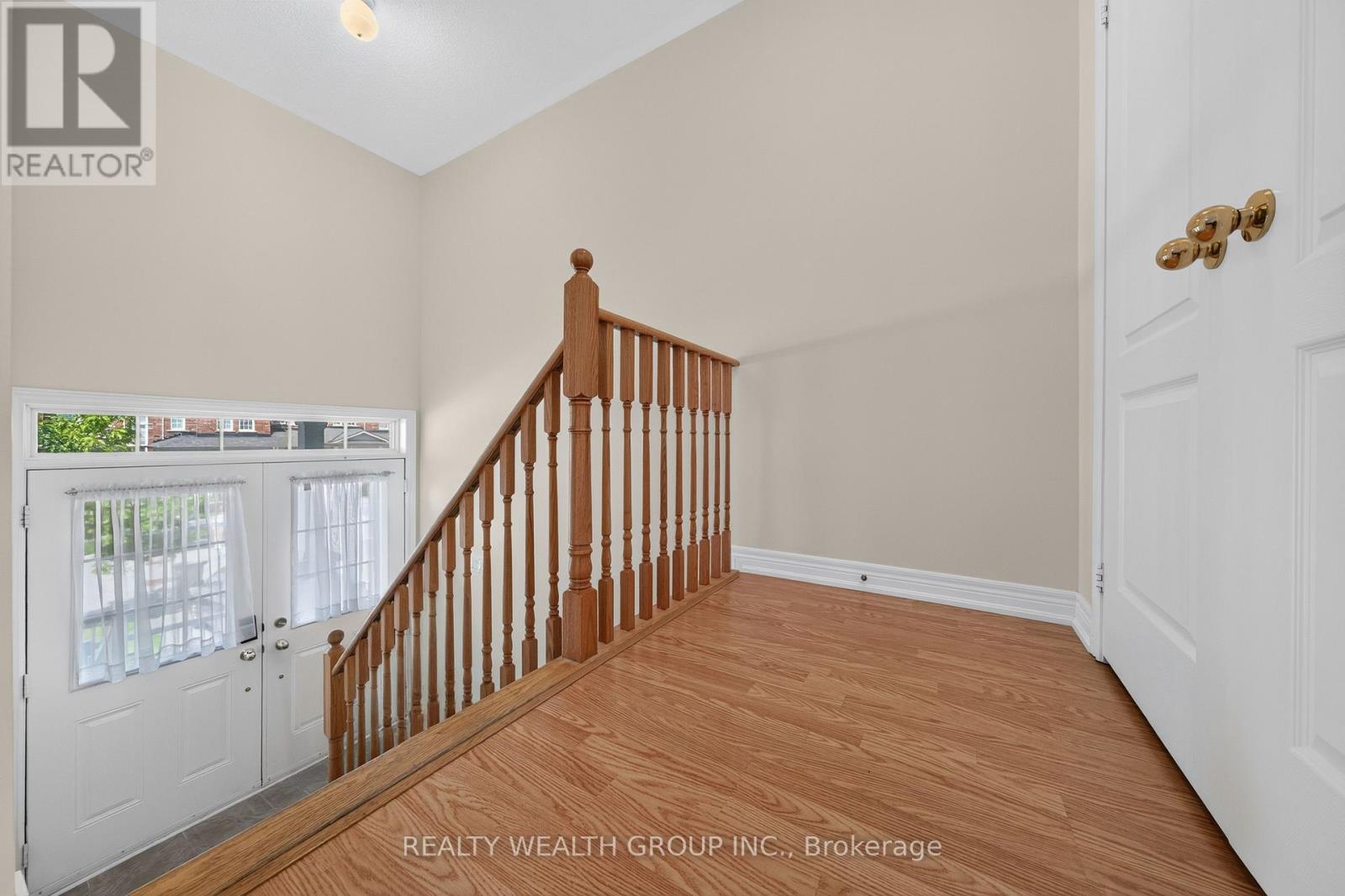 35 Matthewson Avenue, Bradford West Gwillimbury, Ontario  L3Z 0P3 - Photo 4 - N13705370
