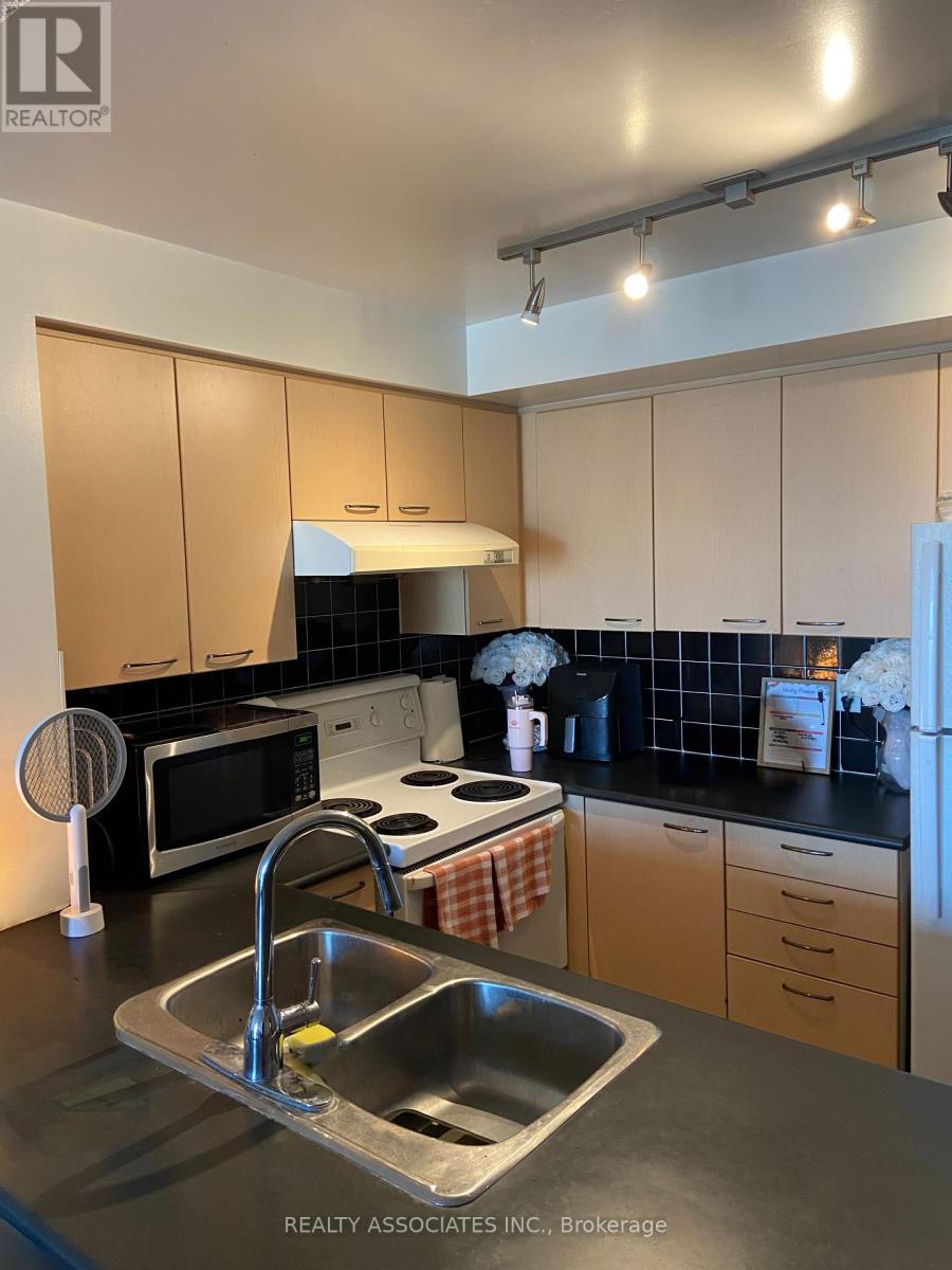 902 - 62 Suncrest Boulevard, Markham, Ontario  L3T 7Y6 - Photo 11 - N13601136