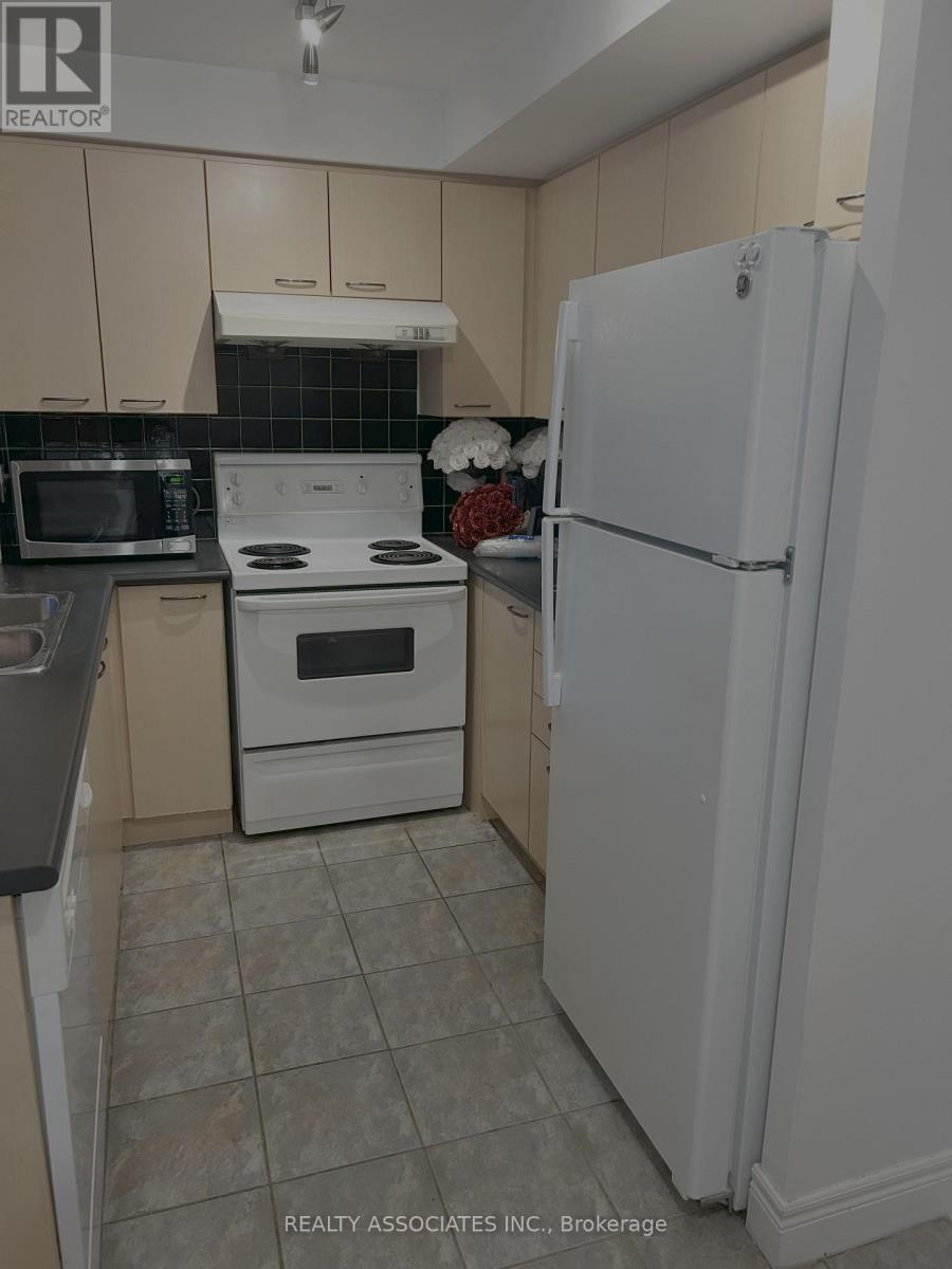 902 - 62 Suncrest Boulevard, Markham, Ontario  L3T 7Y6 - Photo 10 - N13601136