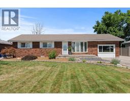 561 COUNTY RD 2, Lakeshore, Ontario