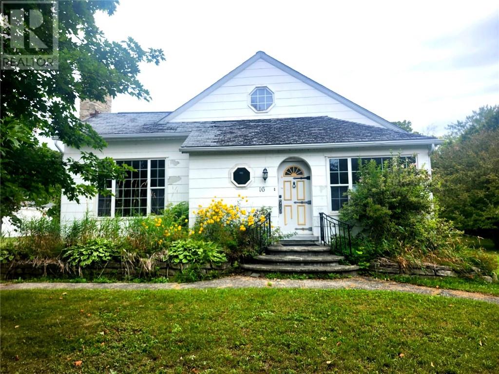 16 ROBINSON Street W, Little Current, Ontario