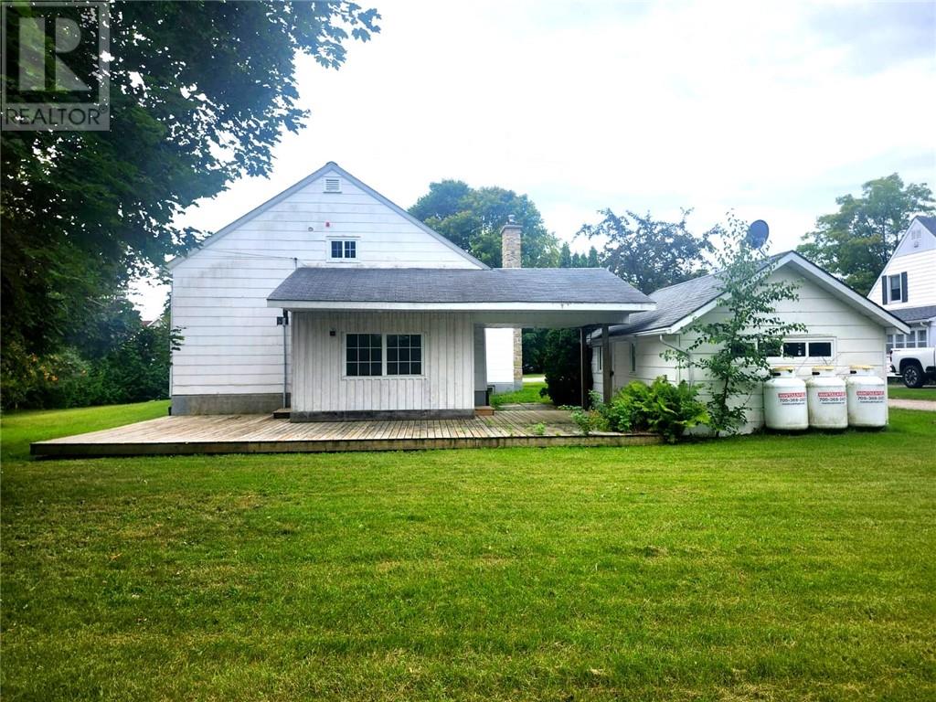 16 Robinson Street W, Little Current, Ontario  P0P 1K0 - Photo 4 - 2126115