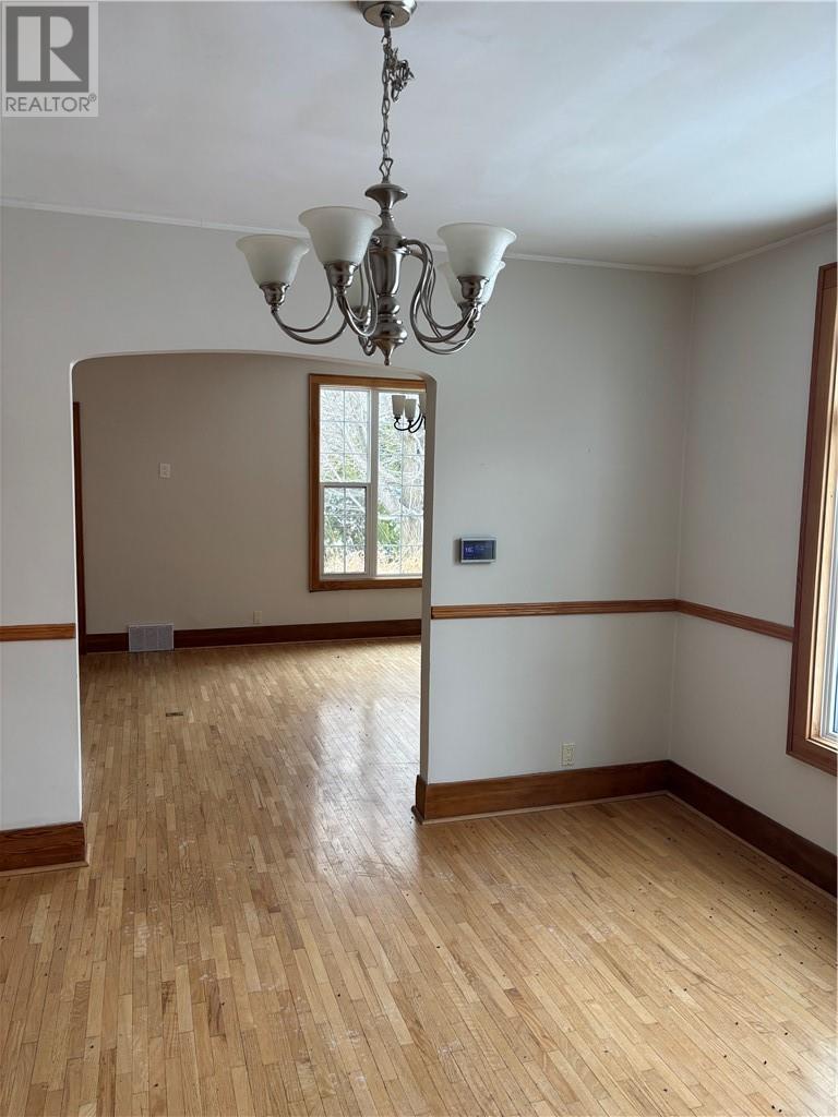 16 Robinson Street W, Little Current, Ontario  P0P 1K0 - Photo 6 - 2126115