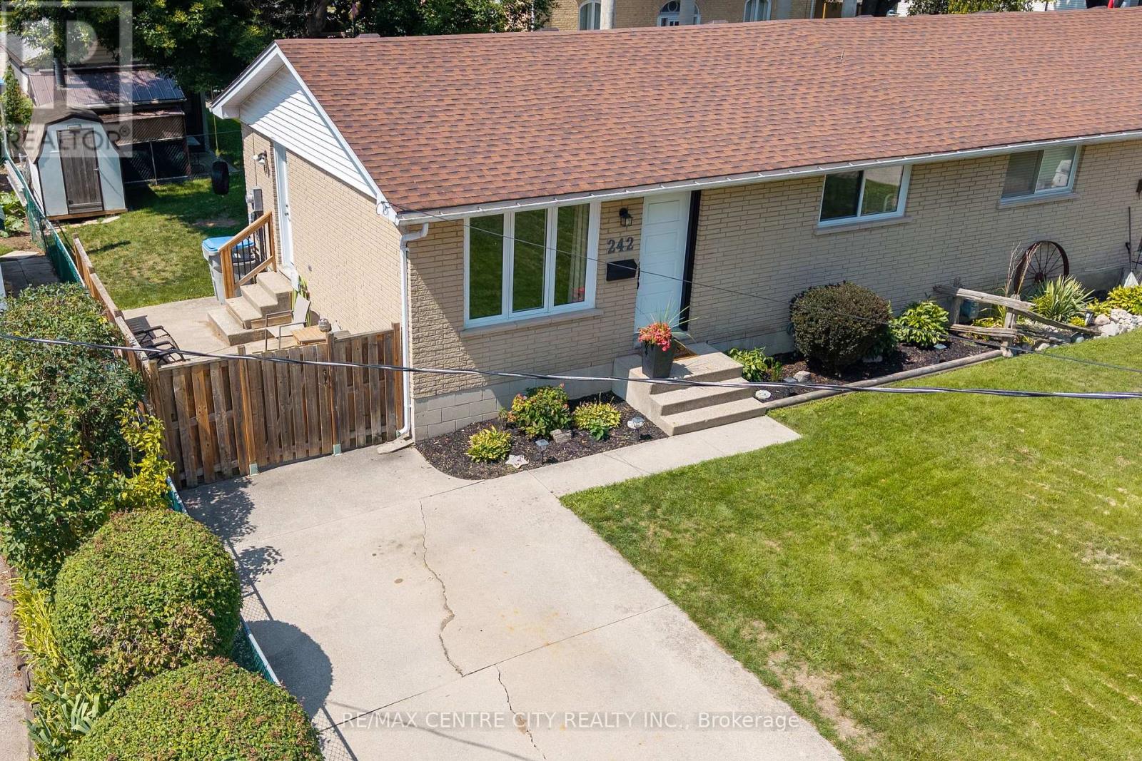 242 Rapley Street, Strathroy-Caradoc, Ontario  N7G 3E6 - Photo 3 - X13705432