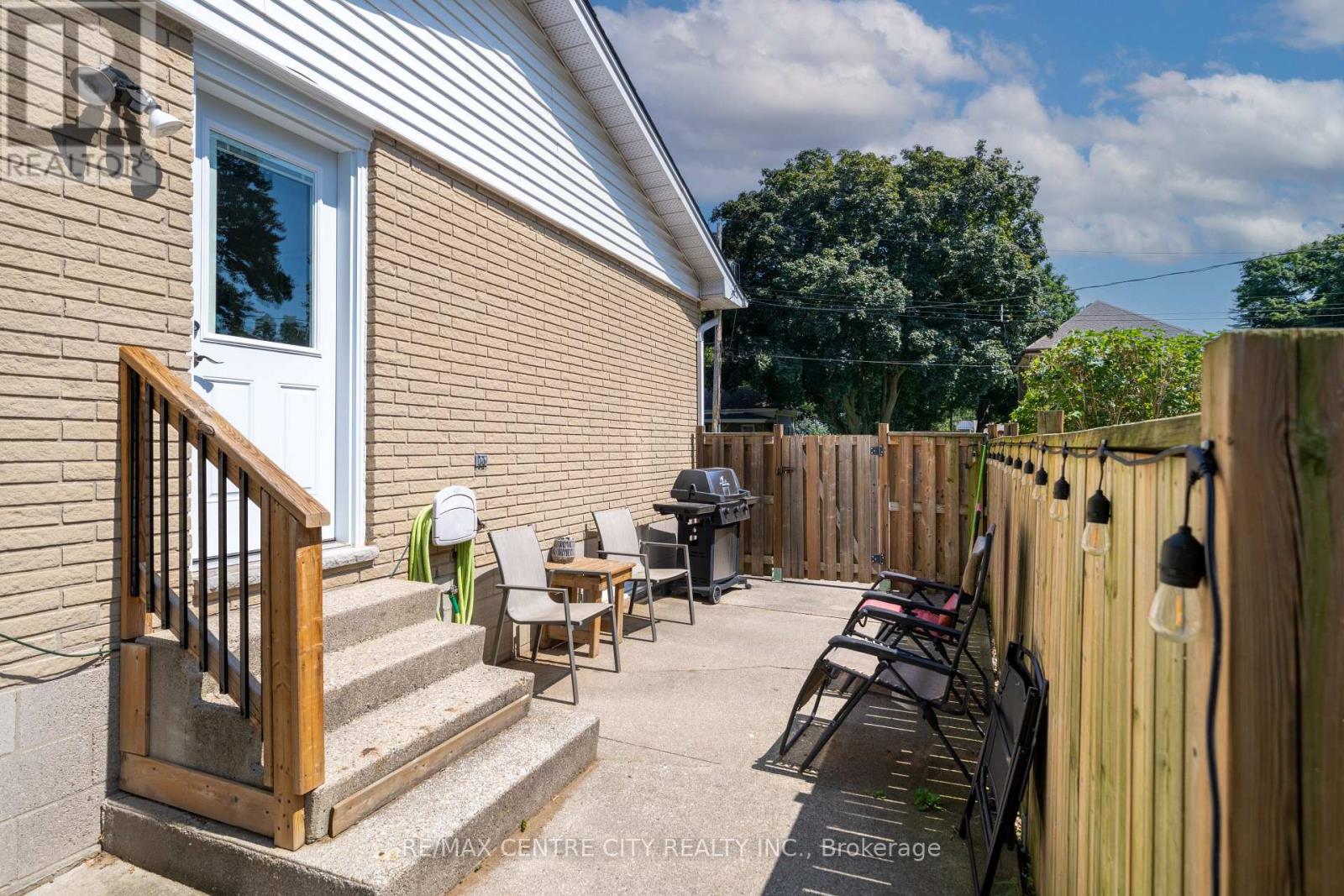 242 Rapley Street, Strathroy-Caradoc, Ontario  N7G 3E6 - Photo 5 - X13705432