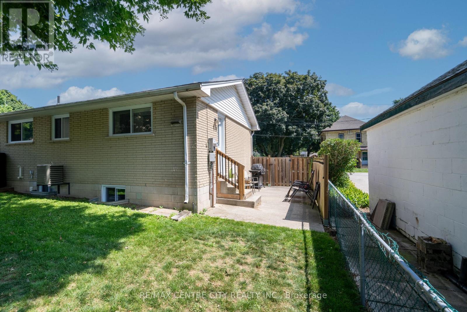 242 Rapley Street, Strathroy-Caradoc, Ontario  N7G 3E6 - Photo 6 - X13705432