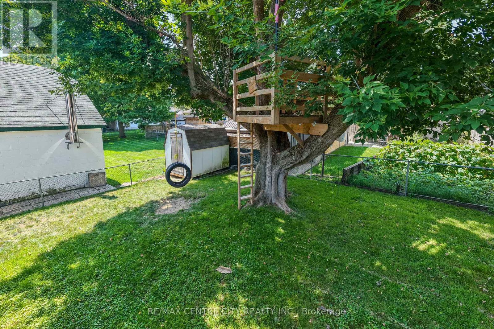 242 Rapley Street, Strathroy-Caradoc, Ontario  N7G 3E6 - Photo 9 - X13705432