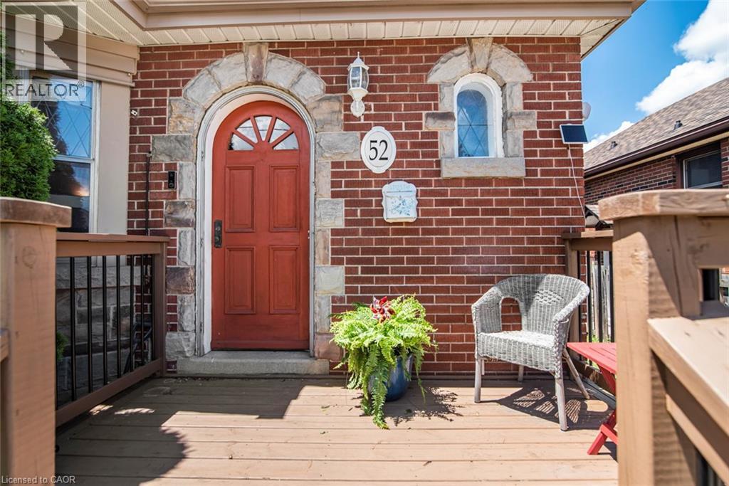 52 Cameron Avenue S, Hamilton, Ontario  L8K 2W9 - Photo 3 - 40850670