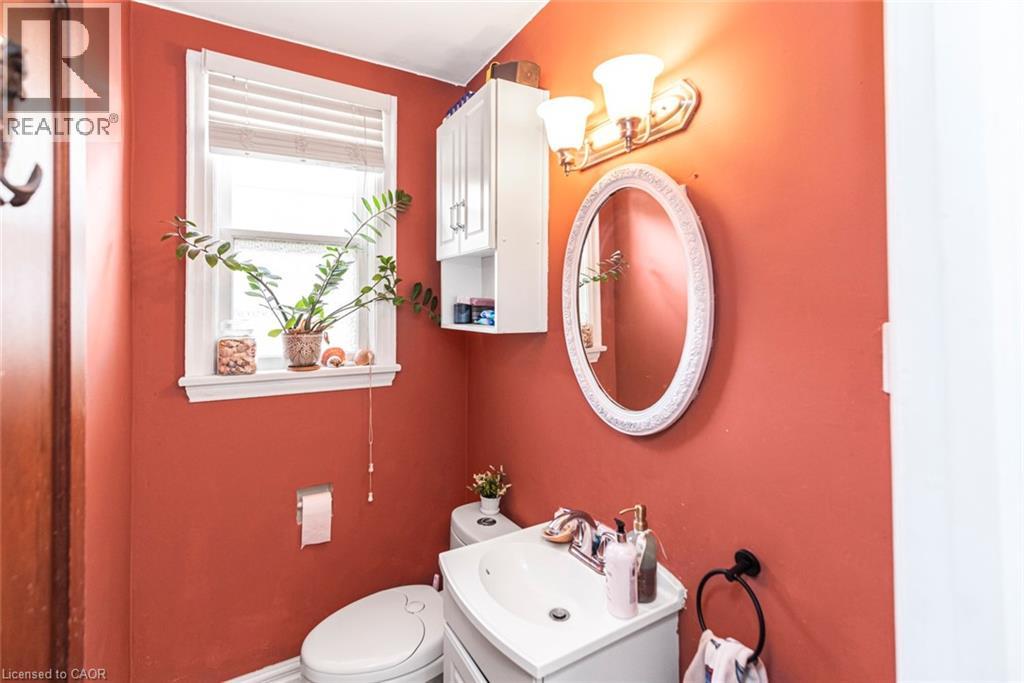 52 Cameron Avenue S, Hamilton, Ontario  L8K 2W9 - Photo 18 - 40850670