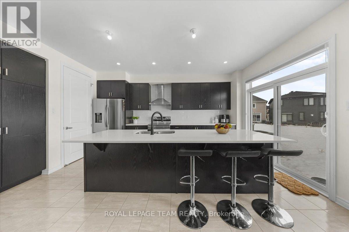 290 Turnbuckle Crescent, Ottawa, Ontario  K2J 7B7 - Photo 9 - X13705408